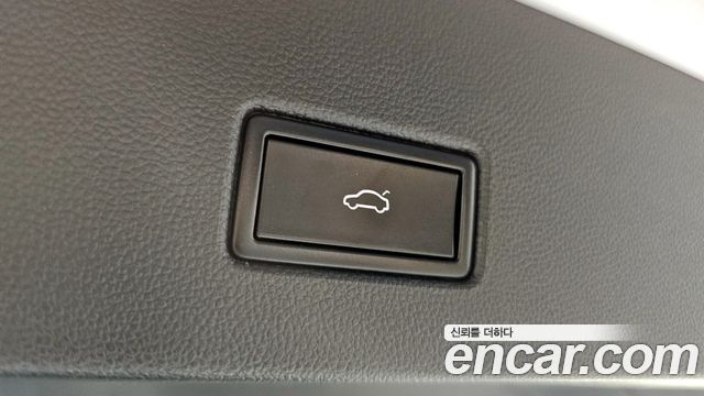Volkswagen T-Roc 2021 — photo 27
