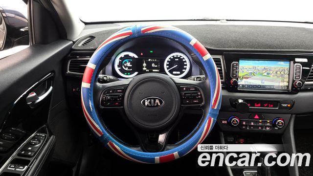 Kia Niro 2017 — photo 13