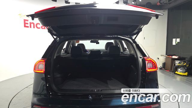 Kia Niro 2017 — photo 20