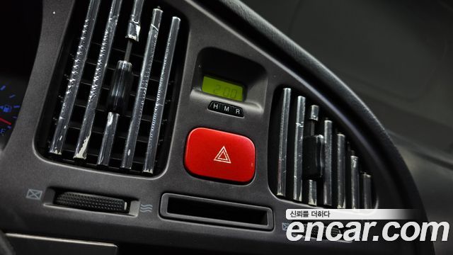 Hyundai AVANTE 2004 — photo 19