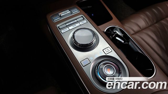 Genesis GV70 2021 — photo 9