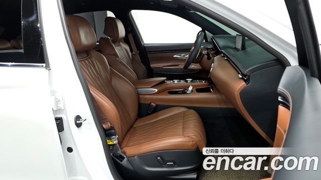 Genesis GV70 2021 — photo 11