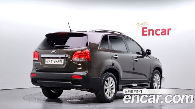 Kia Sorento 2011 — photo 2