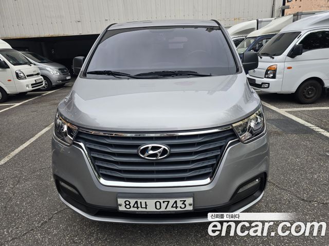 Hyundai Starex 2019 — photo 2