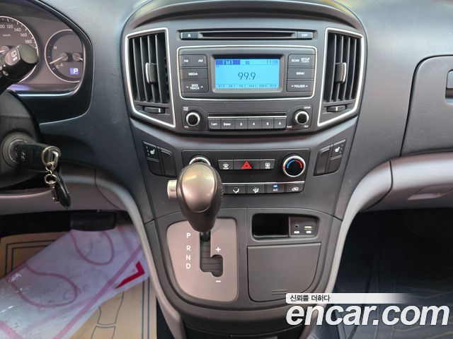Hyundai Starex 2019 — photo 11