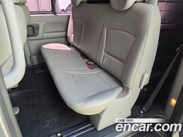 Hyundai Starex 2019 — photo 13