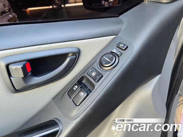 Hyundai Starex 2019 — photo 14