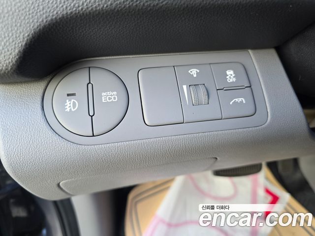 Hyundai Starex 2019 — photo 15