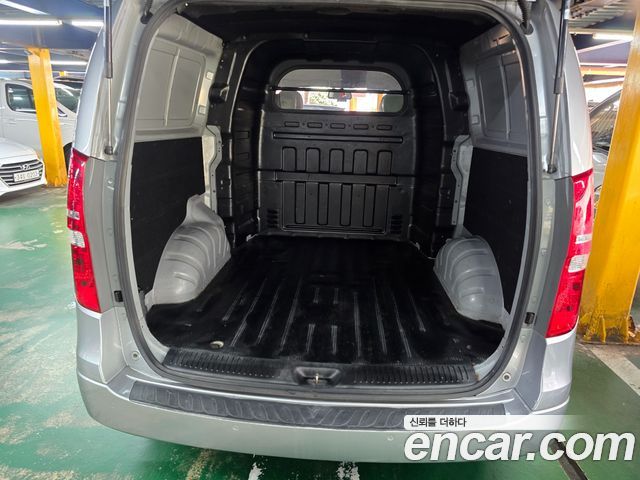 Hyundai Starex 2019 — photo 16