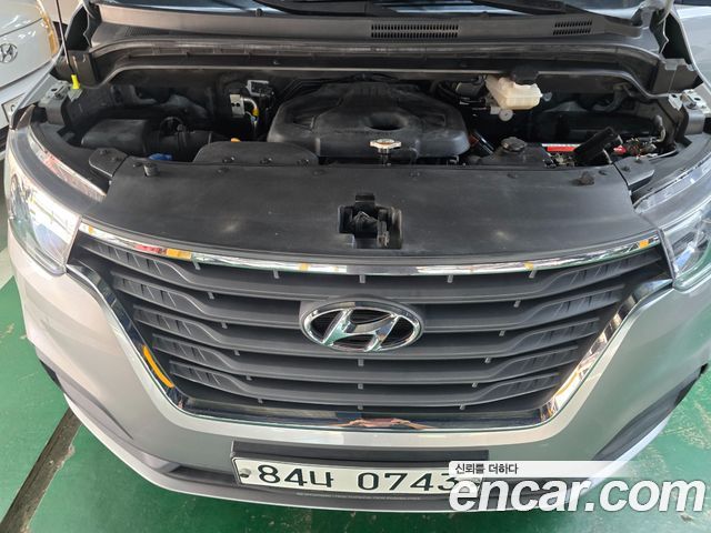 Hyundai Starex 2019 — photo 19