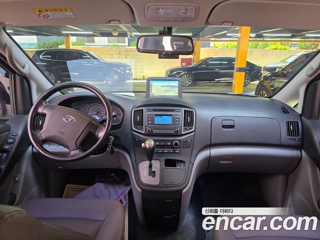 Hyundai Starex 2019 — photo 20