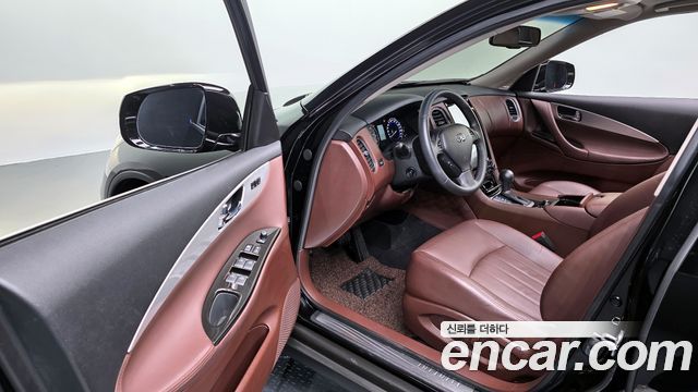 Infiniti QX50 2017 — photo 13