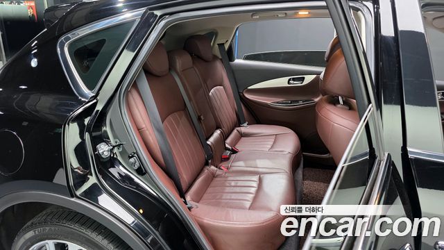 Infiniti QX50 2017 — photo 17
