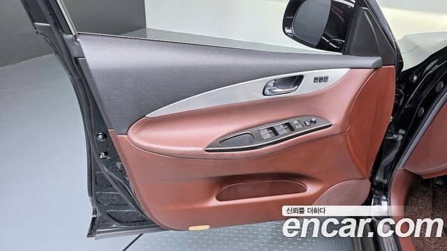 Infiniti QX50 2017 — photo 14