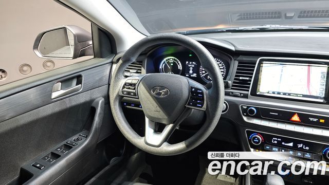 Hyundai Sonata 2018 — photo 14