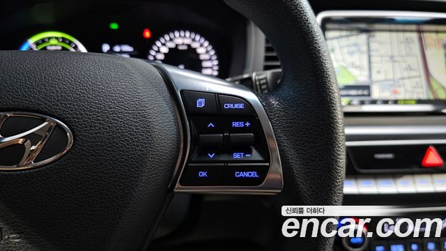 Hyundai Sonata 2018 — photo 17