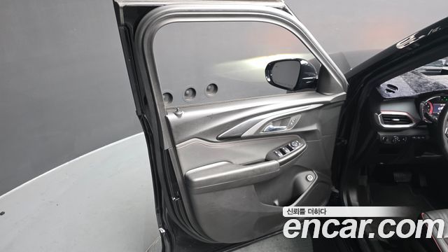 Chevrolet Korea Trailblazer 2022 — photo 14