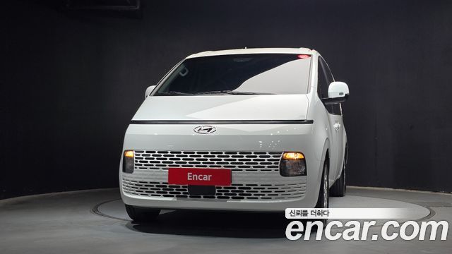 Hyundai Staria 2022 — photo 3
