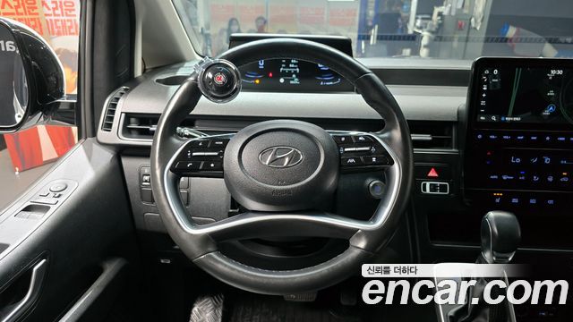 Hyundai Staria 2022 — photo 13