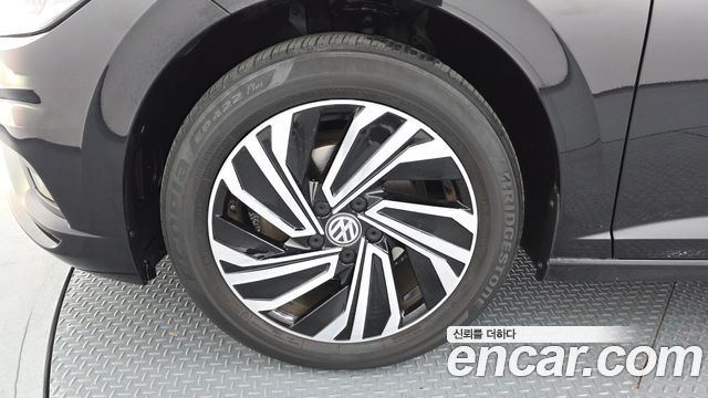 Volkswagen Jetta 2021 — photo 5