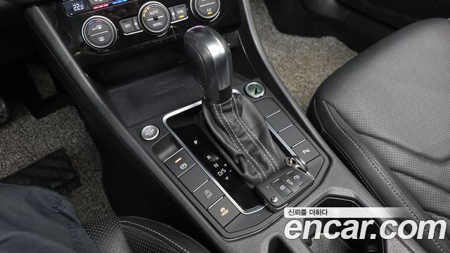 Volkswagen Jetta 2021 — photo 12
