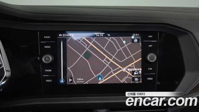 Volkswagen Jetta 2021 — photo 21