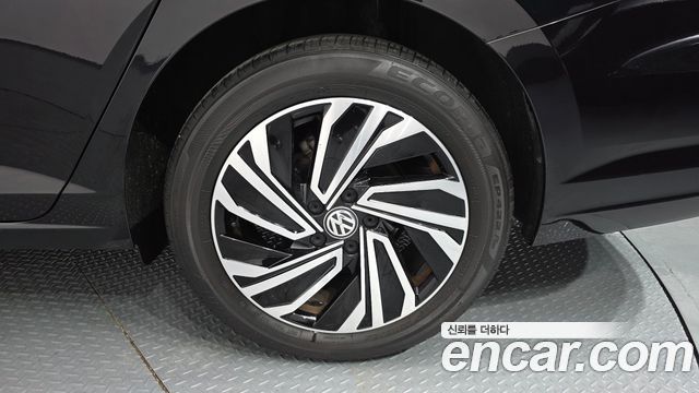 Volkswagen Jetta 2021 — photo 7