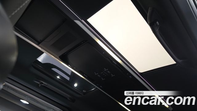 Toyota Alphard 2025 — photo 25