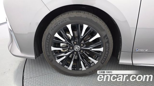 Toyota Alphard 2025 — photo 7