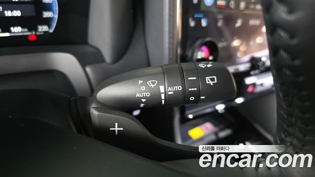 Toyota Alphard 2025 — photo 30
