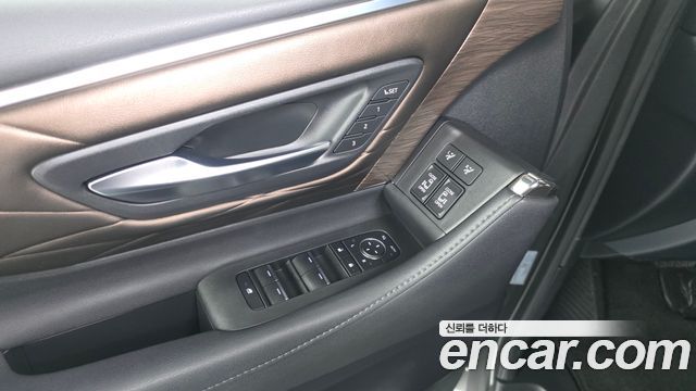 Toyota Alphard 2025 — photo 31