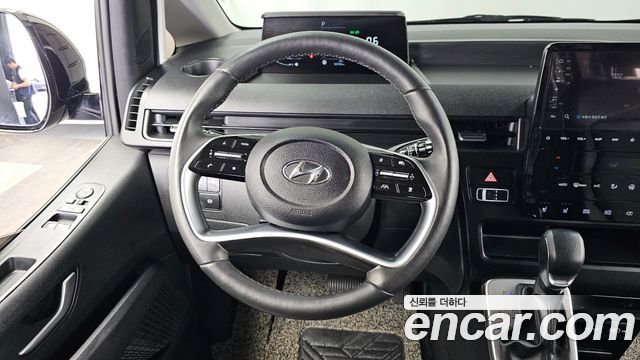 Hyundai Staria 2023 — photo 13