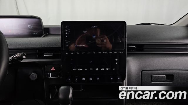 Hyundai Staria 2023 — photo 14