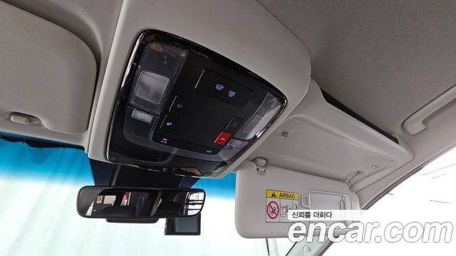 Hyundai Staria 2023 — photo 18