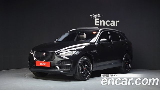 Jaguar F-PACE 2019 — photo 1