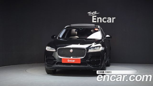 Jaguar F-PACE 2019 — photo 3
