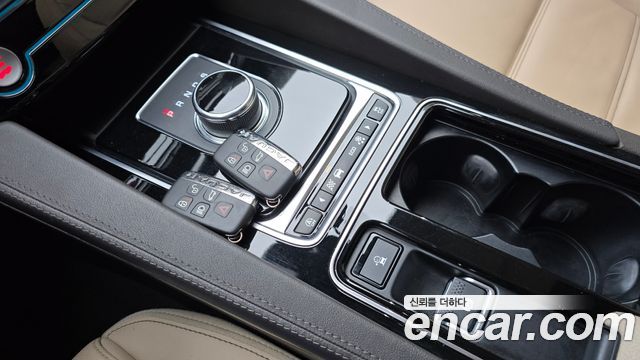 Jaguar F-PACE 2019 — photo 12