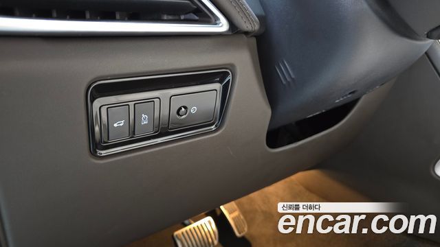 Jaguar F-PACE 2019 — photo 20
