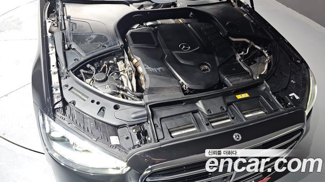 Mercedes-Benz S-Class 2022 — photo 6
