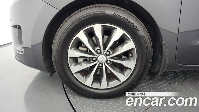 Kia Canival 2018 — photo 5