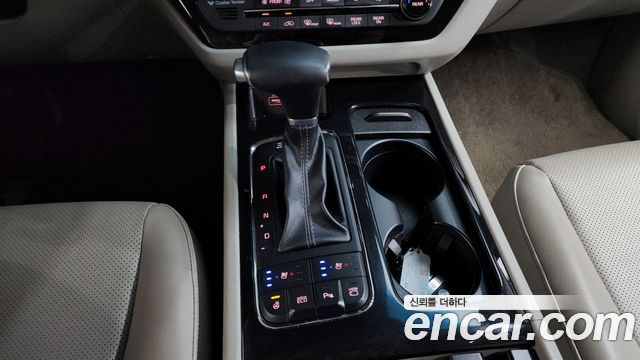 Kia Canival 2018 — photo 12