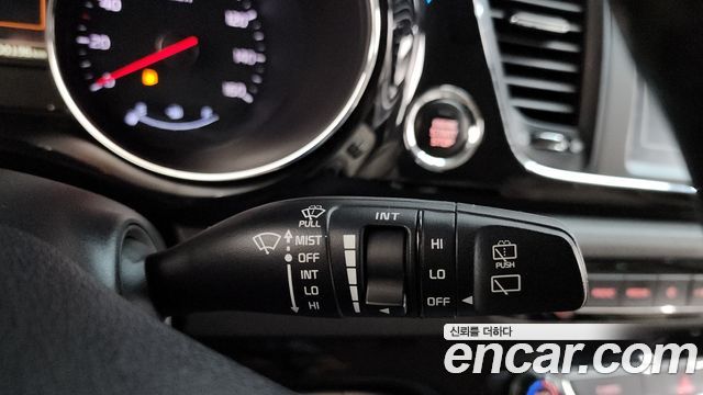 Kia Canival 2018 — photo 35