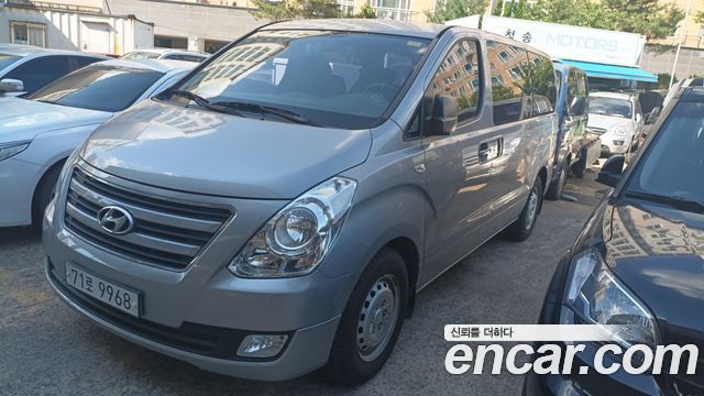 Hyundai Starex 2017 — photo 1