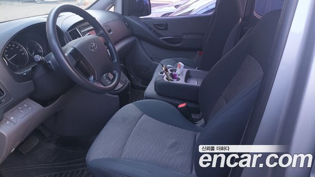 Hyundai Starex 2017 — photo 9