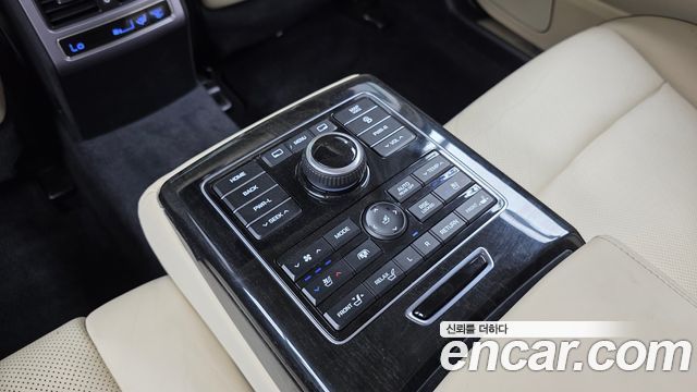 Hyundai Equus 2014 — photo 18