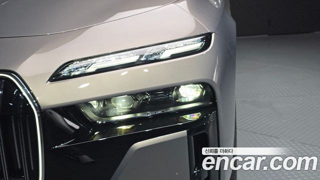 BMW 7-Series 2026 — photo 8