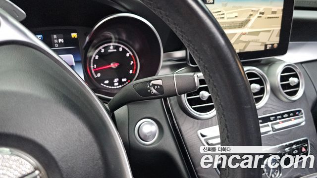 Mercedes-Benz C-Class 2017 — photo 9