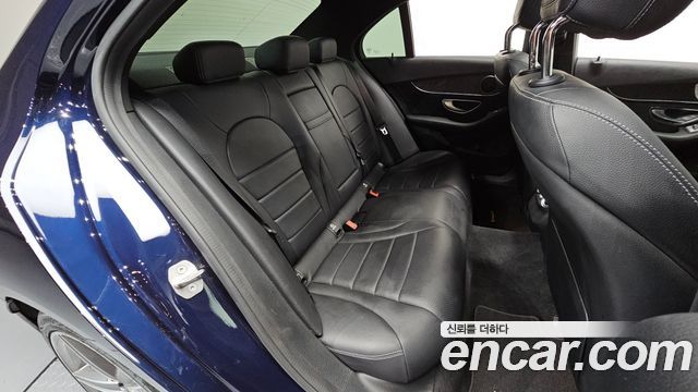 Mercedes-Benz C-Class 2017 — photo 11