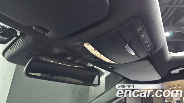 Mercedes-Benz C-Class 2017 — photo 17