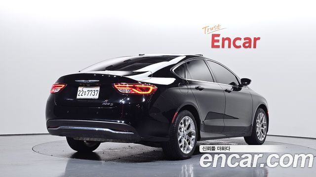 Chrysler 200 2015 — photo 2